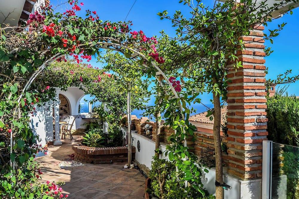 Wees Welkom bij Casa Hermosa en Geniet in een Oase van Rust in Torre de Benagalbón, Rincón de la Victoria