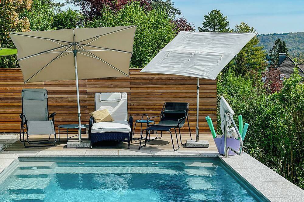 Haus mit atemberaubender Sicht und privatem Pool in Weil am Rhein, Südschwarzwald