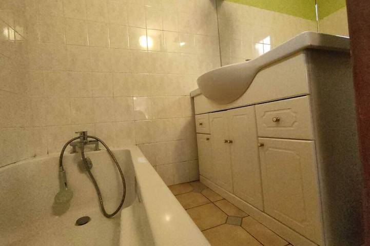 Gîte pour 6 personnes, avec Jacuzzi et Terrasse ainsi que Jardin et Sauna à Dommartin-lès-Remiremont - 3