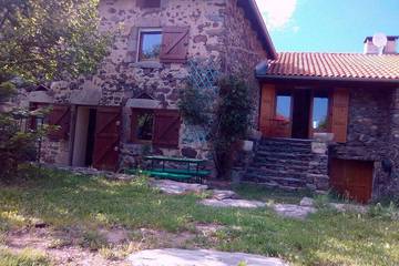 Gîte pour 6 personnes, avec jardin à Retournac