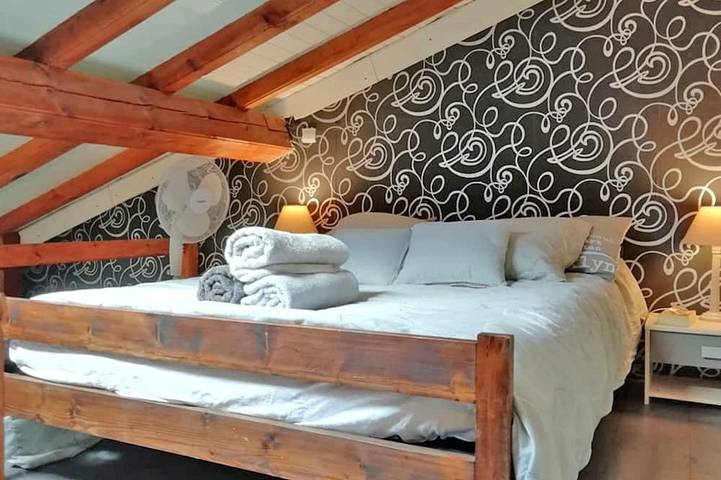 Location de vacances pour 4 personnes, avec terrasse ainsi que jardin et piscine à Capdenac - 2