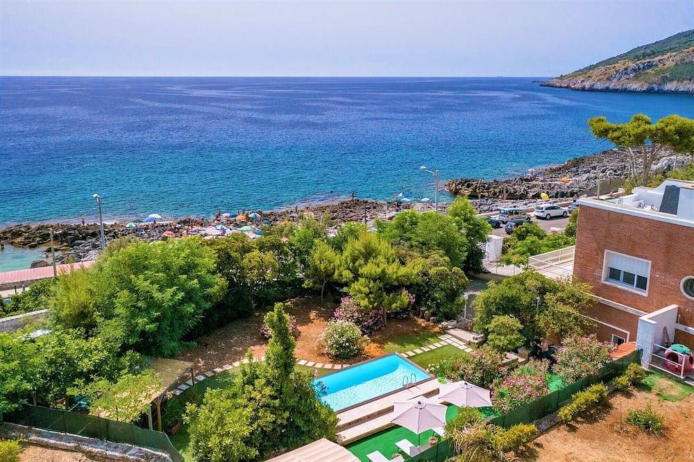 Seafront historical villa with fabulous garden and private pool in Marina Serra, Tricase