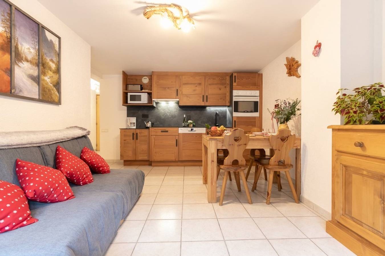 Appartement entier, Appartement La Madeleine – Val Cenis, classé 3 étoiles, balcon plein sud in Lanslebourg-Mont-Cenis, Massif de la Vanoise