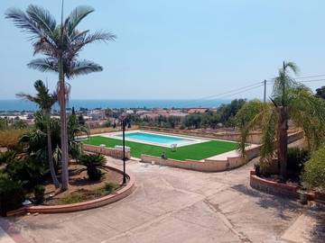 Villa for 10 Guests in Ragusa, Ragusa Province, Picture 1
