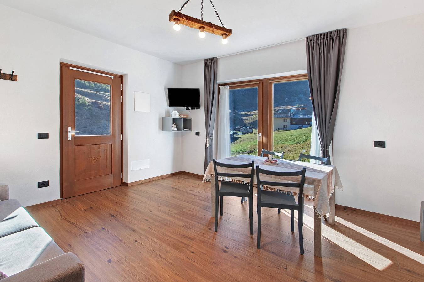 Appartement entier, Appartement 'Val Tort' avec vue sur les montagnes, jardin partagé et Wi-Fi in Livigno, Parc national du Stelvio