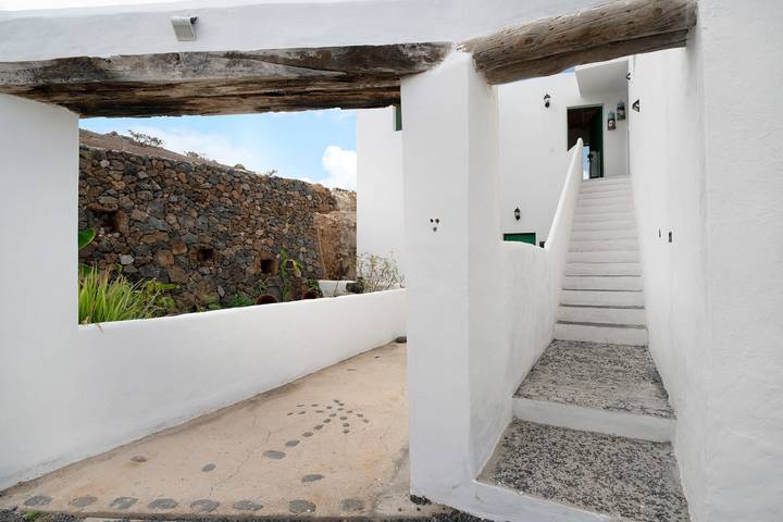 Ferienhaus 'San Roque 2' mit Bergblick und Wlan in Tinajo, Timanfaya