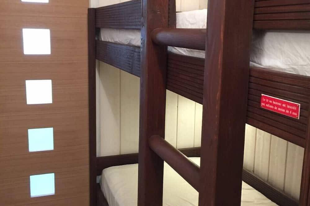 Appartement entier, Location à Piau Engaly: Le studio Vietnamien:   4 couchages aux pieds des piste in Piau-Engaly, Aragnouet