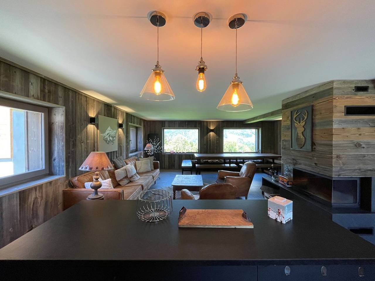 Dúplex para 11 personas en el centro del pueblo con wifi, chimenea y comodidades modernas in Crest-Voland, Albertville region