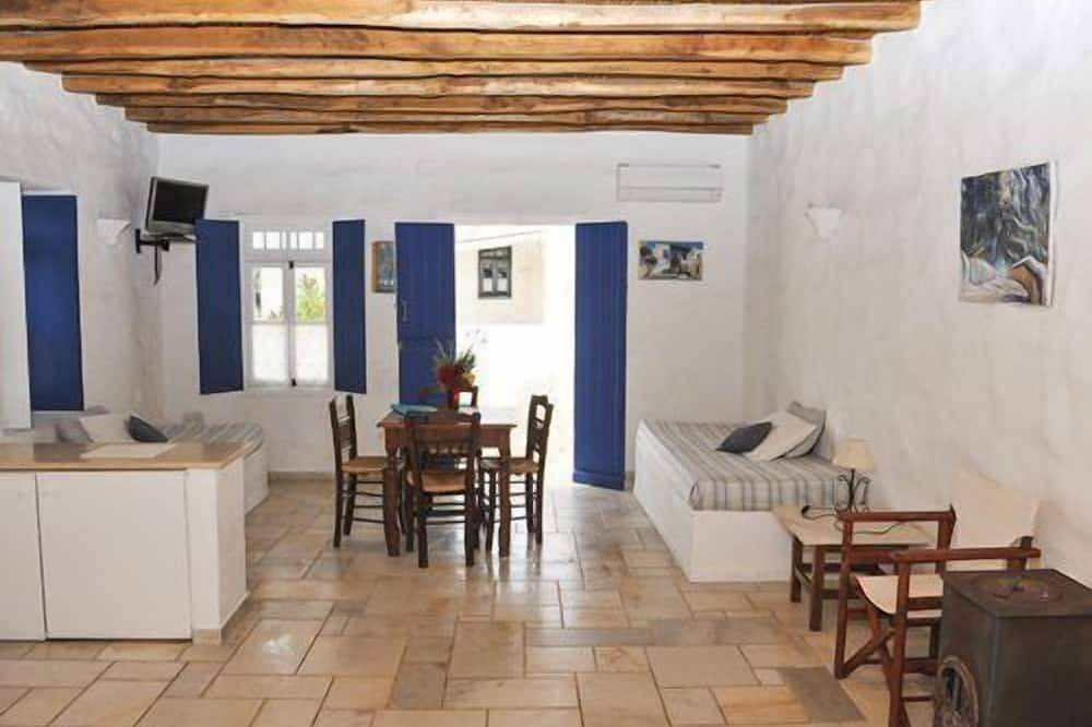 Appartement entier, Un appartement pouvant accueillir 4 personnes dans 1 chambre in Paros
