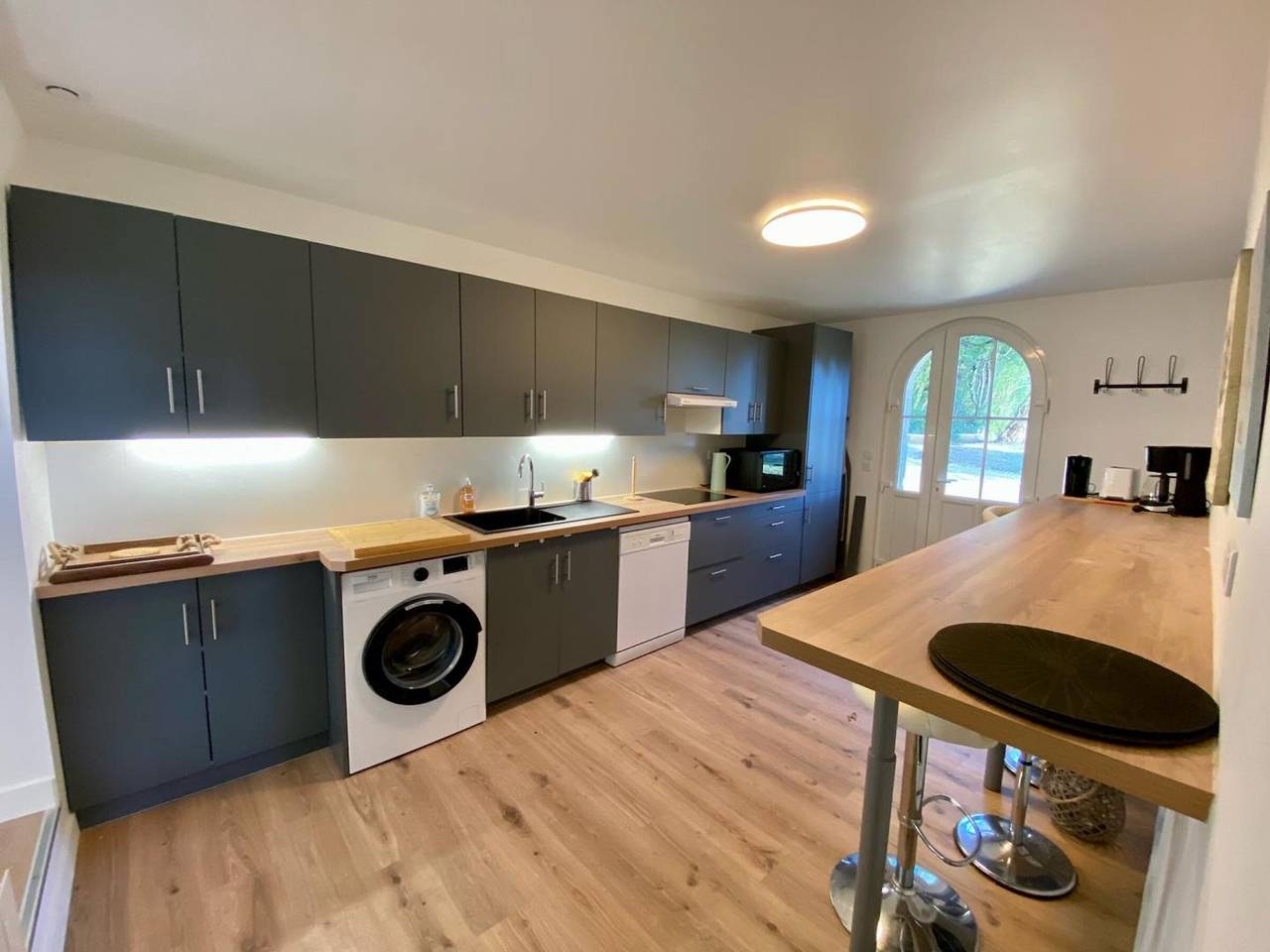 Encantadora casa renovada cerca de playas con jardín privado in Rauville-la-Bigot, Côte de la Déroute