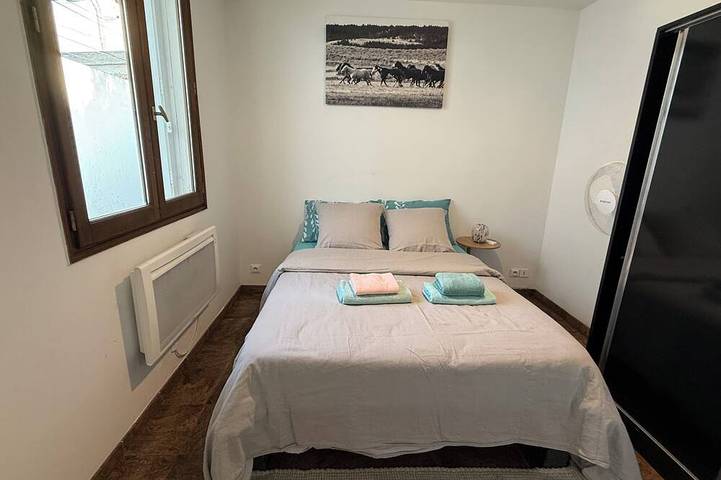 Apartamento entero, The Charming One-Bedroom Apartment At 15 Rue De La Fraternite in Drancy, Sena-Saint Denis
