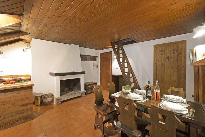 Ganze Wohnung, Appartamento La Fontaine Ski In Ski Out in Claviere, Via Lattea