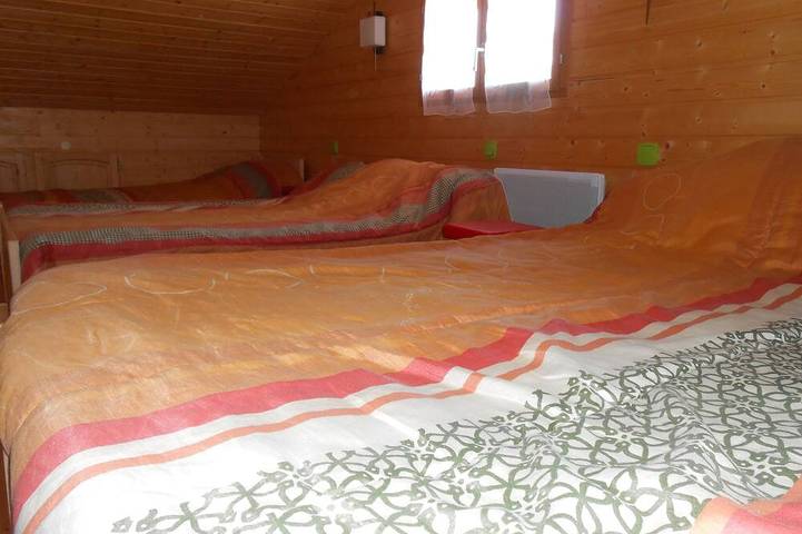 Gîte pour 8 personnes, avec piscine et terrasse à Saint-Laurent-en-Grandvaux - 2