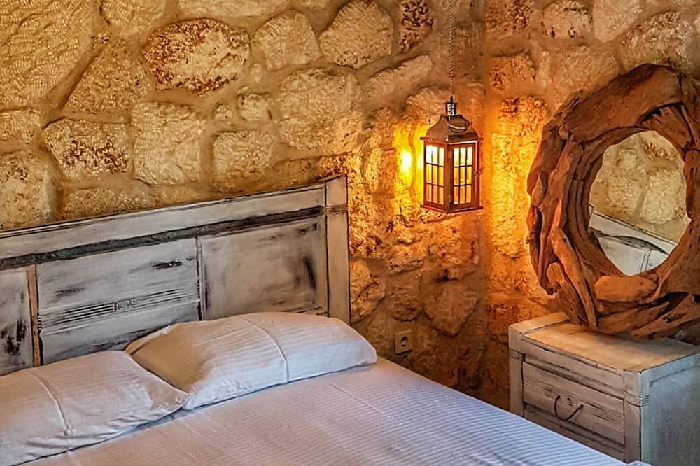 Luxurious Stone House in Elani (Αμα : 00000239911) in Elani, Cassandra