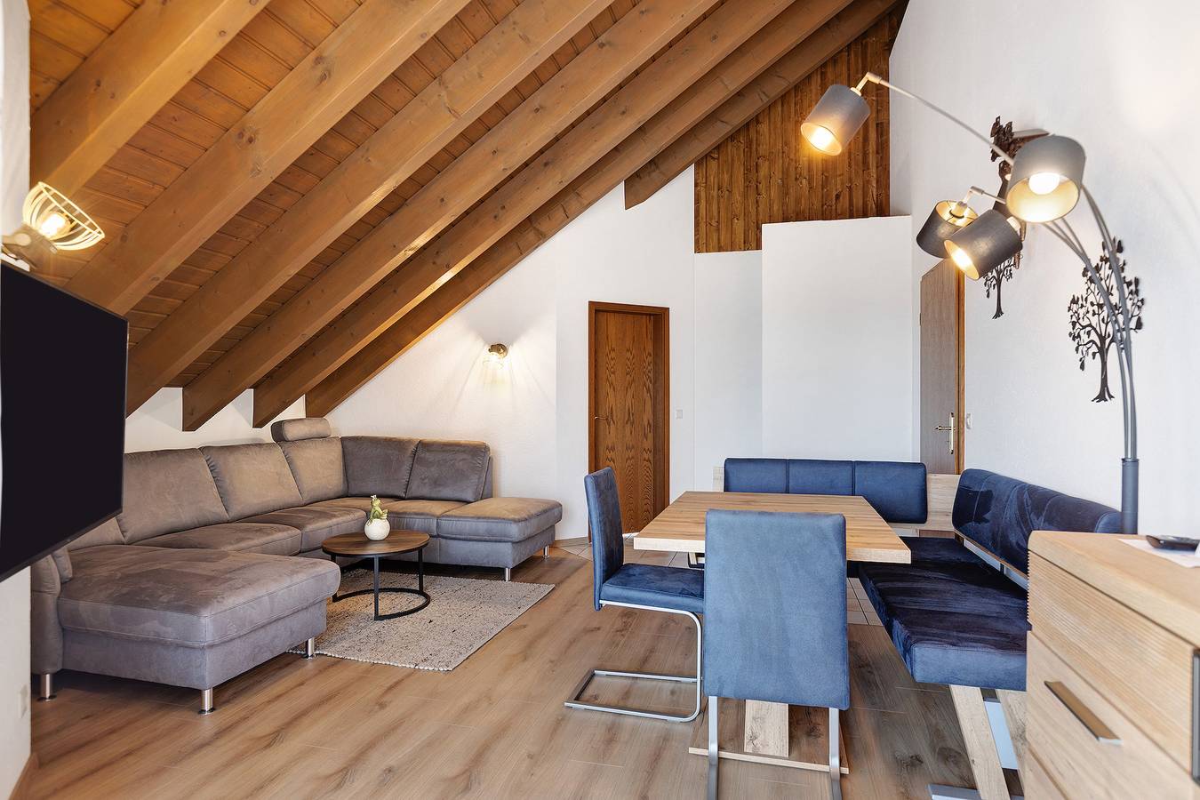 Ganze Wohnung, Ferienwohnung 'Turmblick' mit Balkon und Wi-Fi in Königsfeld im Schwarzwald, Mittlerer Schwarzwald