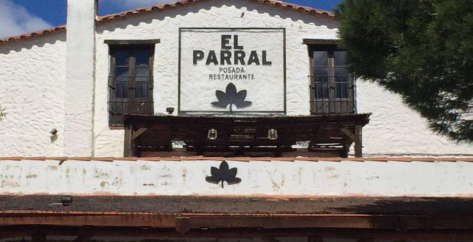 Hostal Posada El Parral – Piscine privée et restaurant au cœur de la Sierra de Cádiz in Benaocaz, Pueblos Blancos