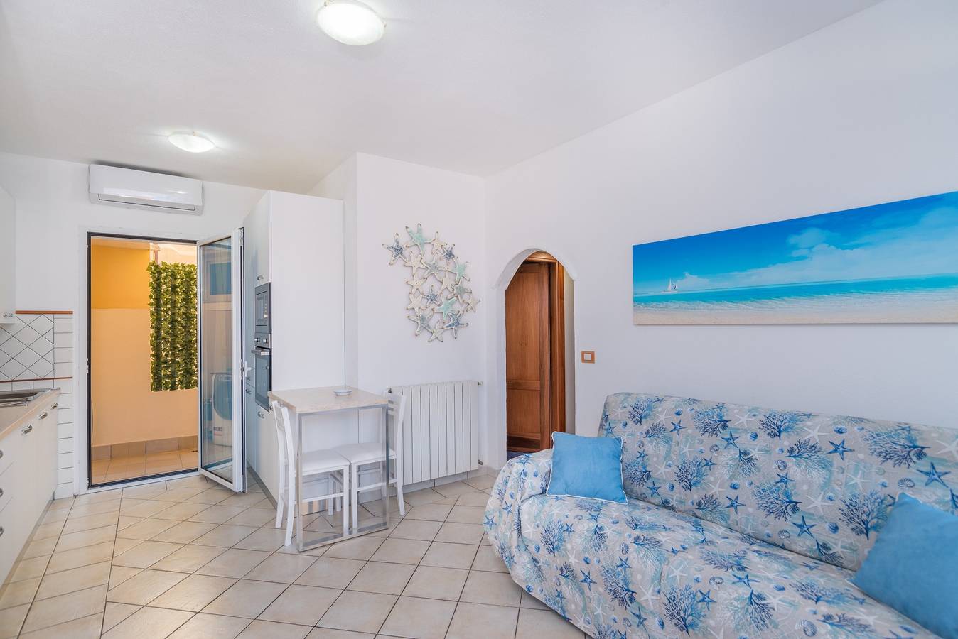 Appartement entier, Appartement Murena 1 avec vue mer, terrasse et climatisation in Parco Nazionale dell'Arcipelago di La Maddalena, La Maddalena