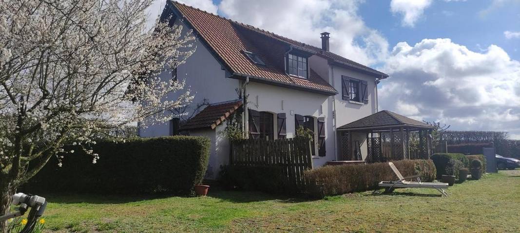 Location de vacances pour 6 personnes, avec vue et jardin à Saint-Quentin-en-Tourmont - 4