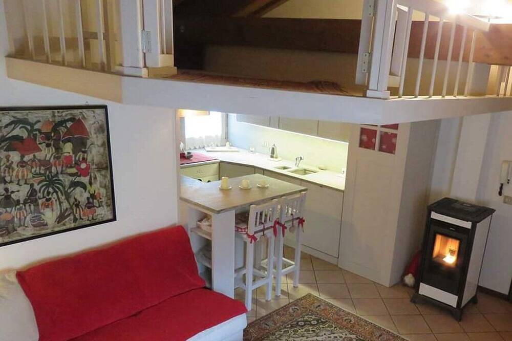 Bernina Express Apartment cozy home w / Jacuzzi in Tirano (stadt), Tirano