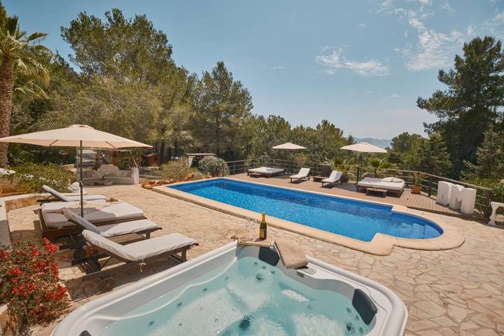 Chalet para 2 personas, con jacuzzi además de piscina y jardín en las Islas Baleares - 4