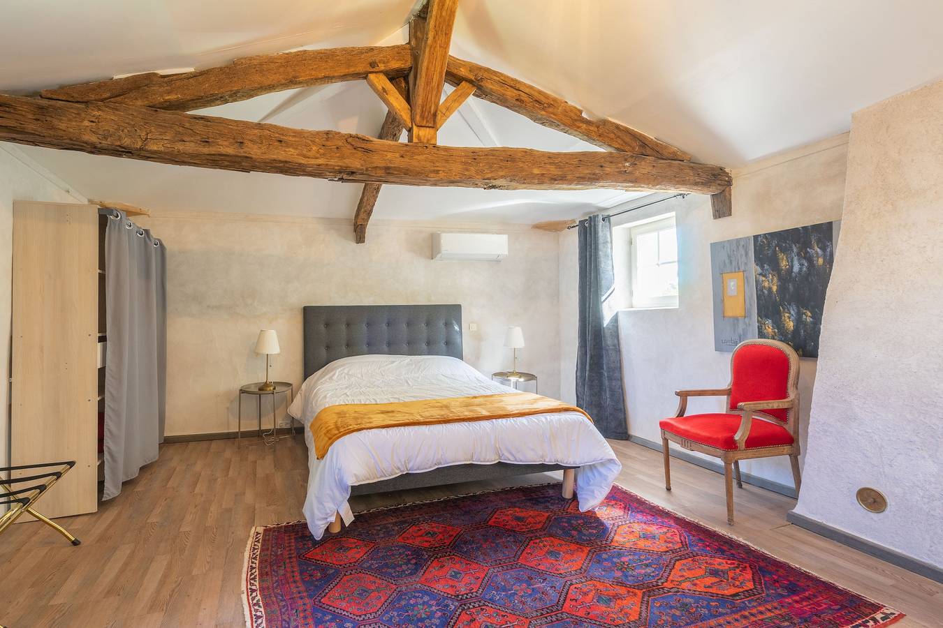 Petite maison "Gîte Le Chai" avec piscine partagée, Wi-Fi et climatisation in Saint-Romain-de-Benet, Région de Saintes