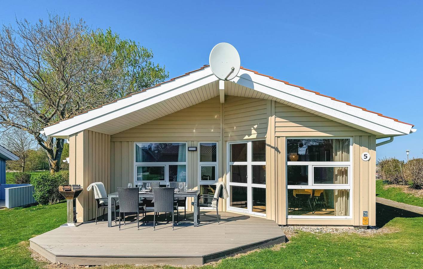 Appartement am Strand mit Parkplatz, Terrasse & WiFi in Schönhagen, Brodersby
