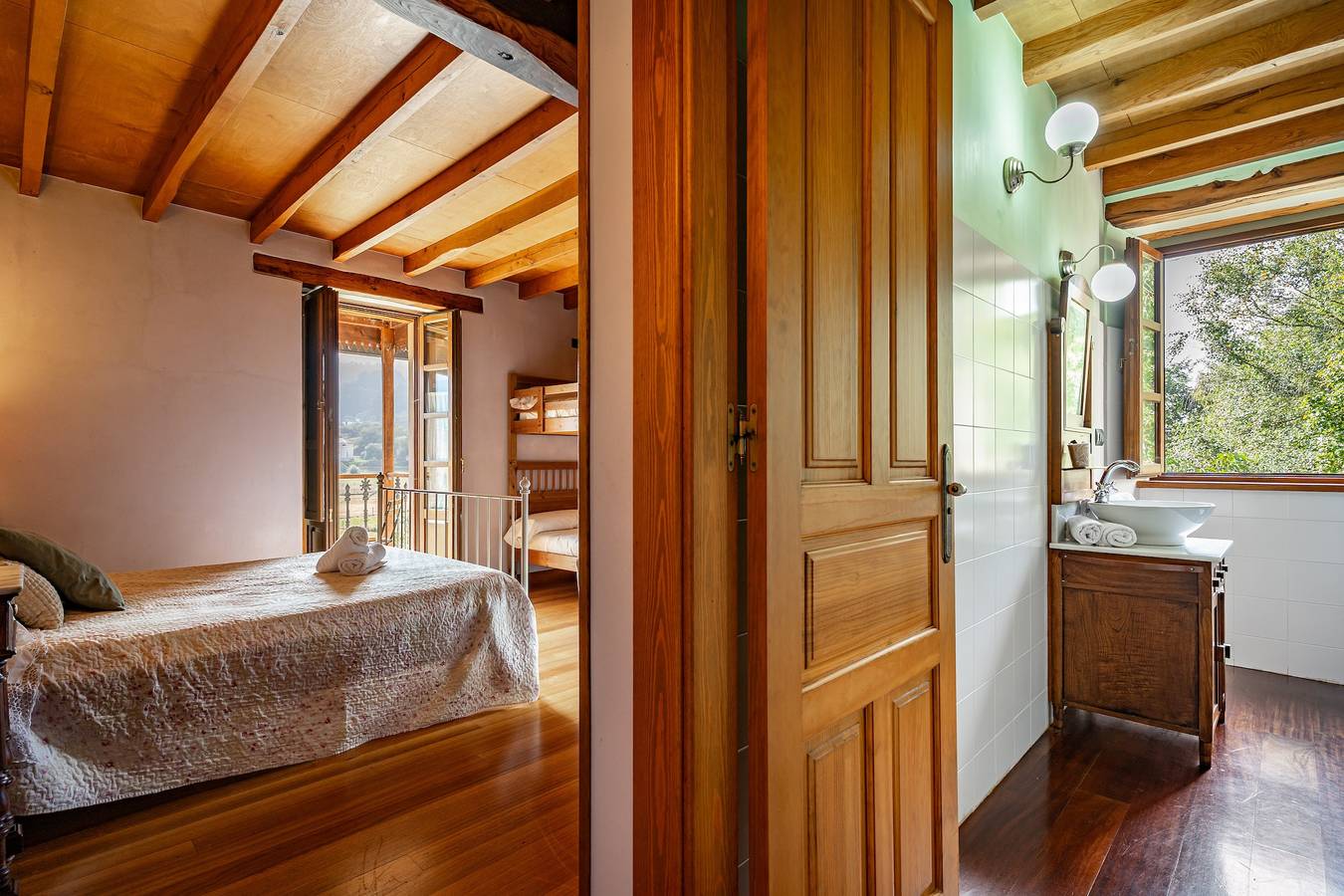 Zimmer O Corredor mit privatem Balkon und Bergblick in Mondoñedo, Lugo Provinz