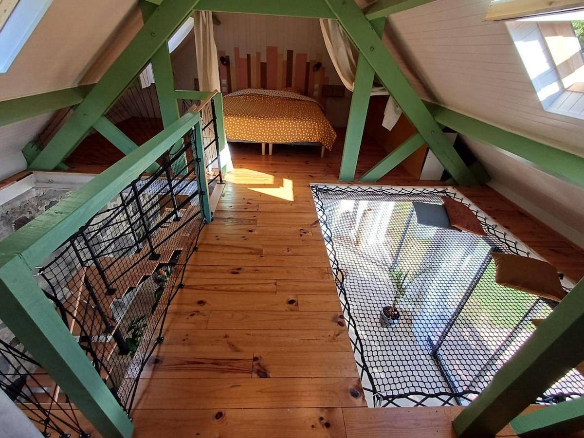 Two-Bedroom House in Saint-Vincent-de-Salers, Parc naturel régional des Volcans d'Auvergne