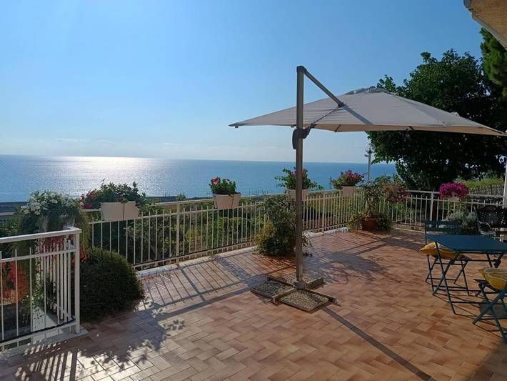 Casa vacanza per 2 persone, con Balcone e Terrazza nonché Giardino e Panorama a San Lucido