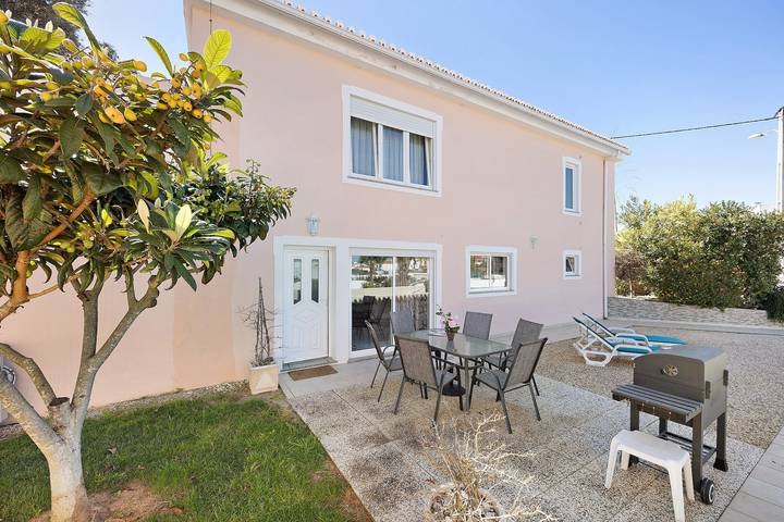 Villa for 4 people, with Garden in Alvor
