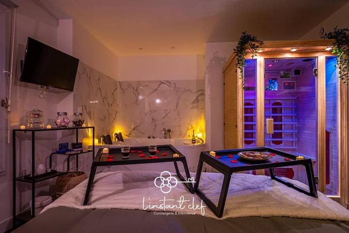 Ferienwohnung für 2 Personen, mit Sauna und Whirlpool in Le Mans