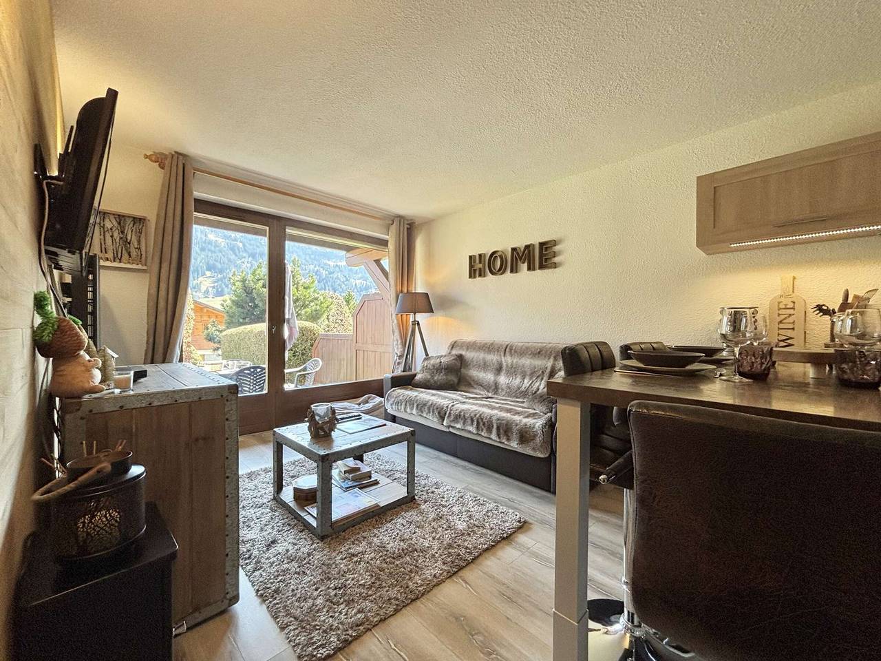 Apartamento entero, Apartamento con jardín en Praz Sur Arly, cerca del centro y las pistas, ideal para 4 personas in Praz-sur-Arly, Pays du Mont-Blanc