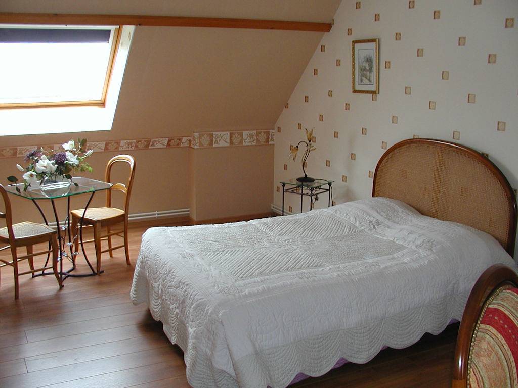 Chambres d'hôtes chez Adrienne - 2 chambres grand confort - Fabienne in Molliens-Dreuil, Région d'Amiens