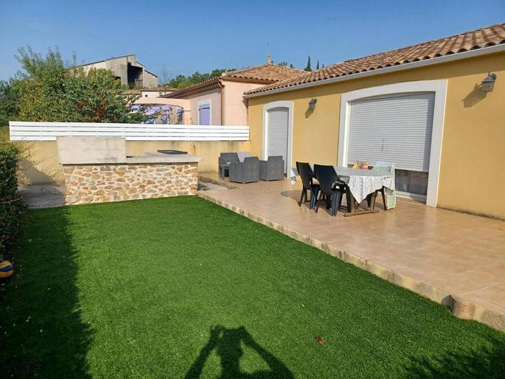 Location de vacances pour 6 personnes, avec piscine et terrasse à Cazedarnes - 2