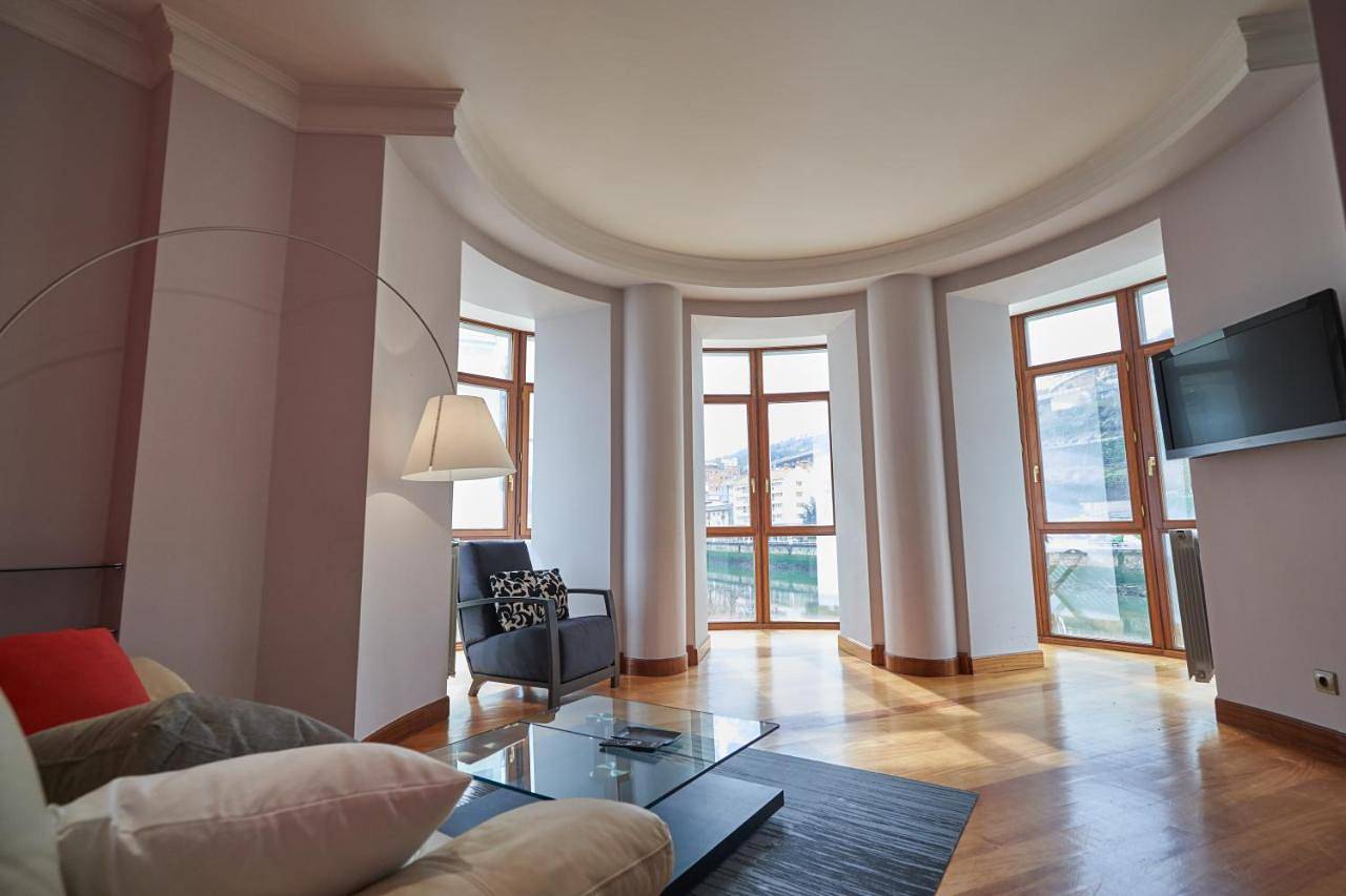 Entire apartment, Apartamento Bio Exclusivo con mirador en Bilbao y aparcamiento público gratuito in Bilbao, Bizkaia