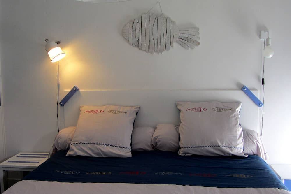 Apartamento entero, Apartamento muy luminoso a 50 m de la playa, frente al puerto de Audierne - Wifi in Plouhinec (Finistère), Côte de Cornouaille