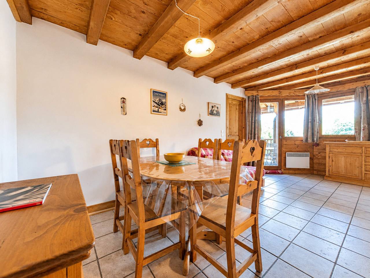 Appartement entier, Appartement confortable à proximité du Cernix avec balcon et parking in Cohennoz, Région d'Albertville