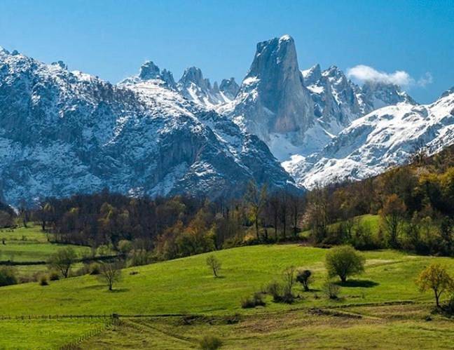 Location de vacances pour 8 personnes, avec Balcon et Vue dans Poo de Cabrales - 4