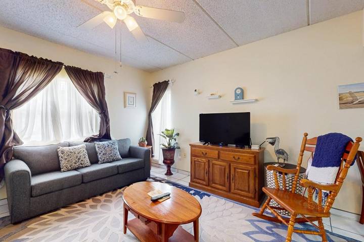 Apartamento de vacaciones para 4 personas, con piscina además de jacuzzi y terraza - 1