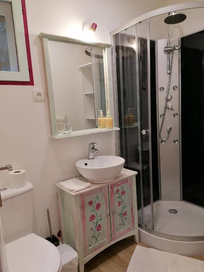 Appartement entier, One-Bedroom Apartment in Mirepoix, Ariège