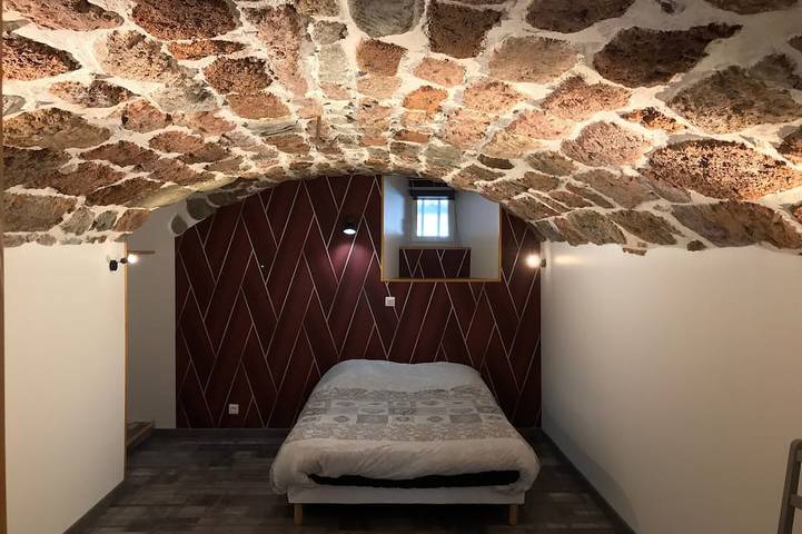 Gîte pour 4 personnes, avec jardin à Coubon - 2