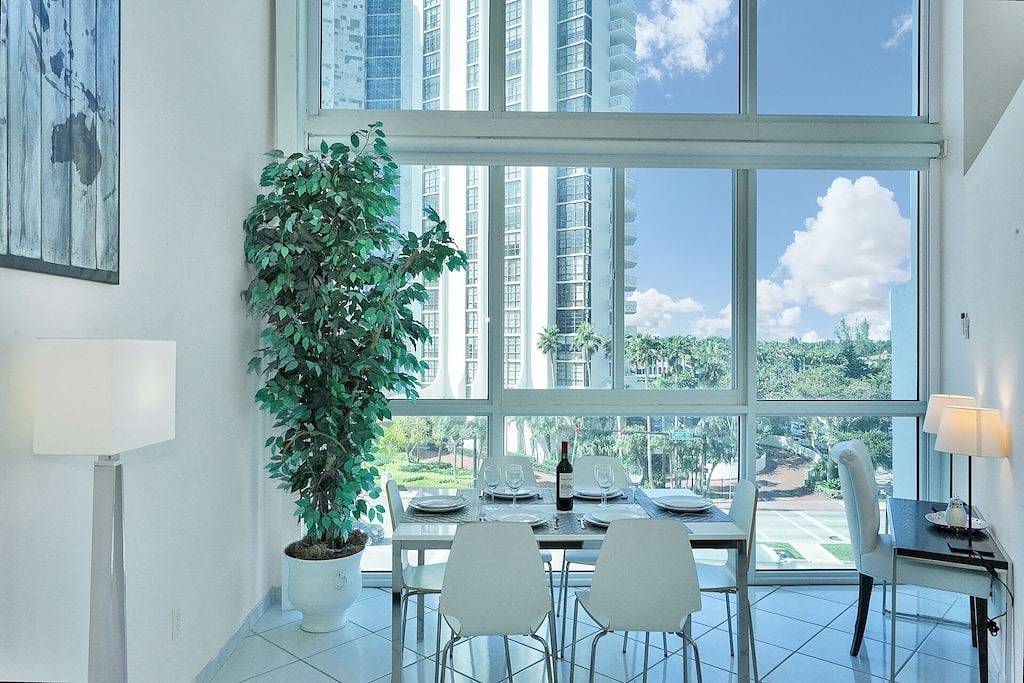 Ganze Wohnung, 2 Schlafzimmer Wohnung am Strand in Miami Beach in Atlantic Heights, Miami Beach