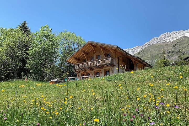 Maison pour 8 personnes, avec jardin ainsi que balcon et jacuzzi à La Giettaz