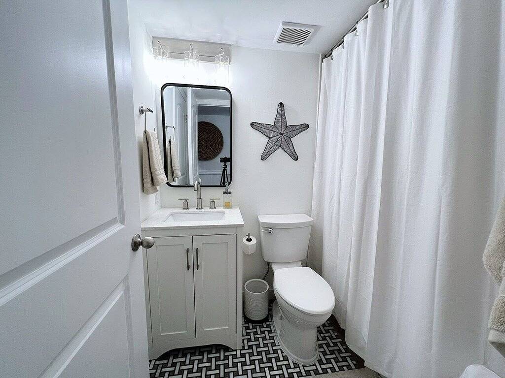 Ganze Wohnung, Beautifully Designed Oceanfront Condo in Tavernier, Monroe County