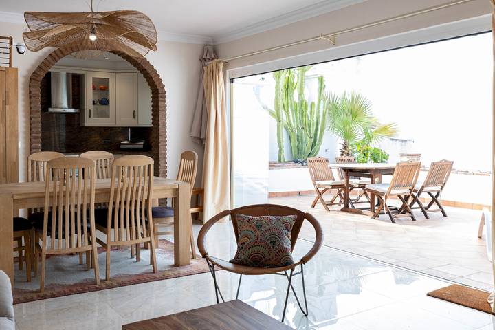 Apartamento de vacaciones para 4 personas, con terraza y piscina - 1