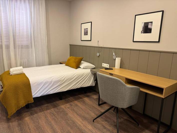 Hotel para 2 personas, con terraza y jardín además de vistas y piscina en Valle del Alberche - 2