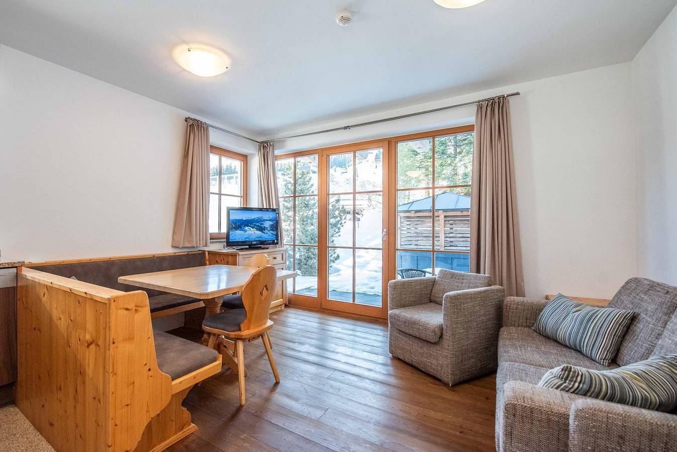 Ganze Wohnung, Gemütliches Apartment mit Bergblick und Pistennähe in der Zillertal Arena in Hochkrimml, Krimml