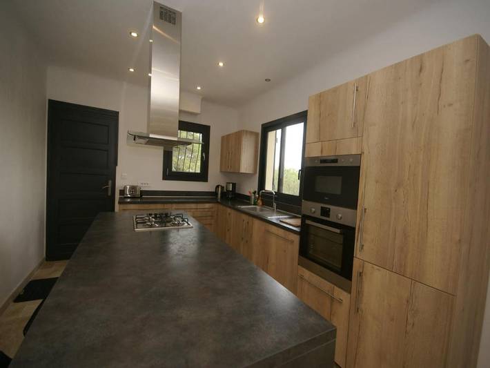 Location de vacances pour 5 personnes, avec jardin ainsi que terrasse et piscine, animaux acceptés à Saint-Antonin-du-Var - 3