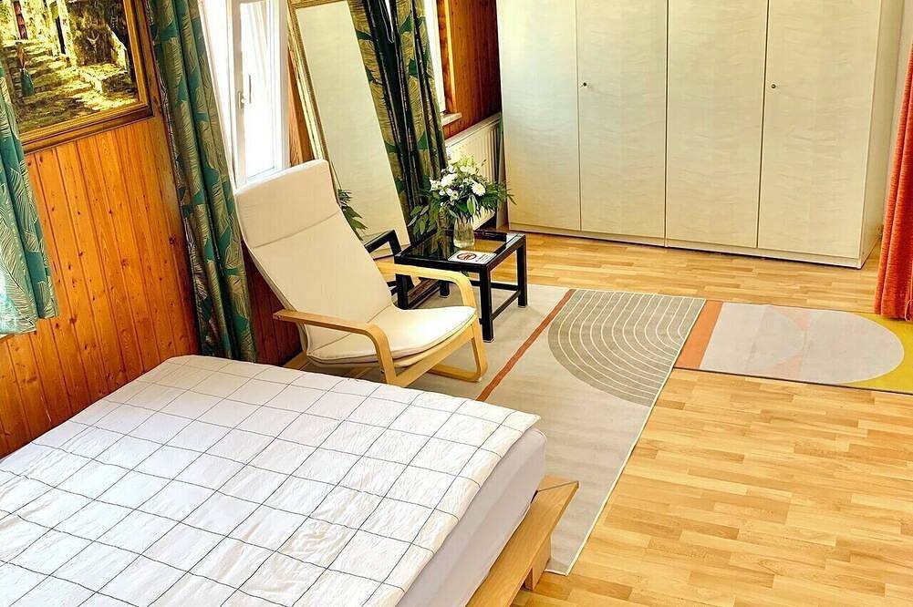 Ganze Wohnung, Komplette Ferienwohnung im Zentrum Bad Homburg - 20 Min. zu Frankfurt mit S-Bahn in Bad Homburg vor der Höhe, Bad Homburg