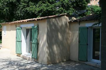 Gîte pour 5 personnes, avec terrasse et jardin à Pégomas